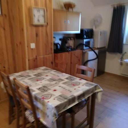 Cozy Apartment In Paliseul With Garden Carlsbourg ภายนอก รูปภาพ