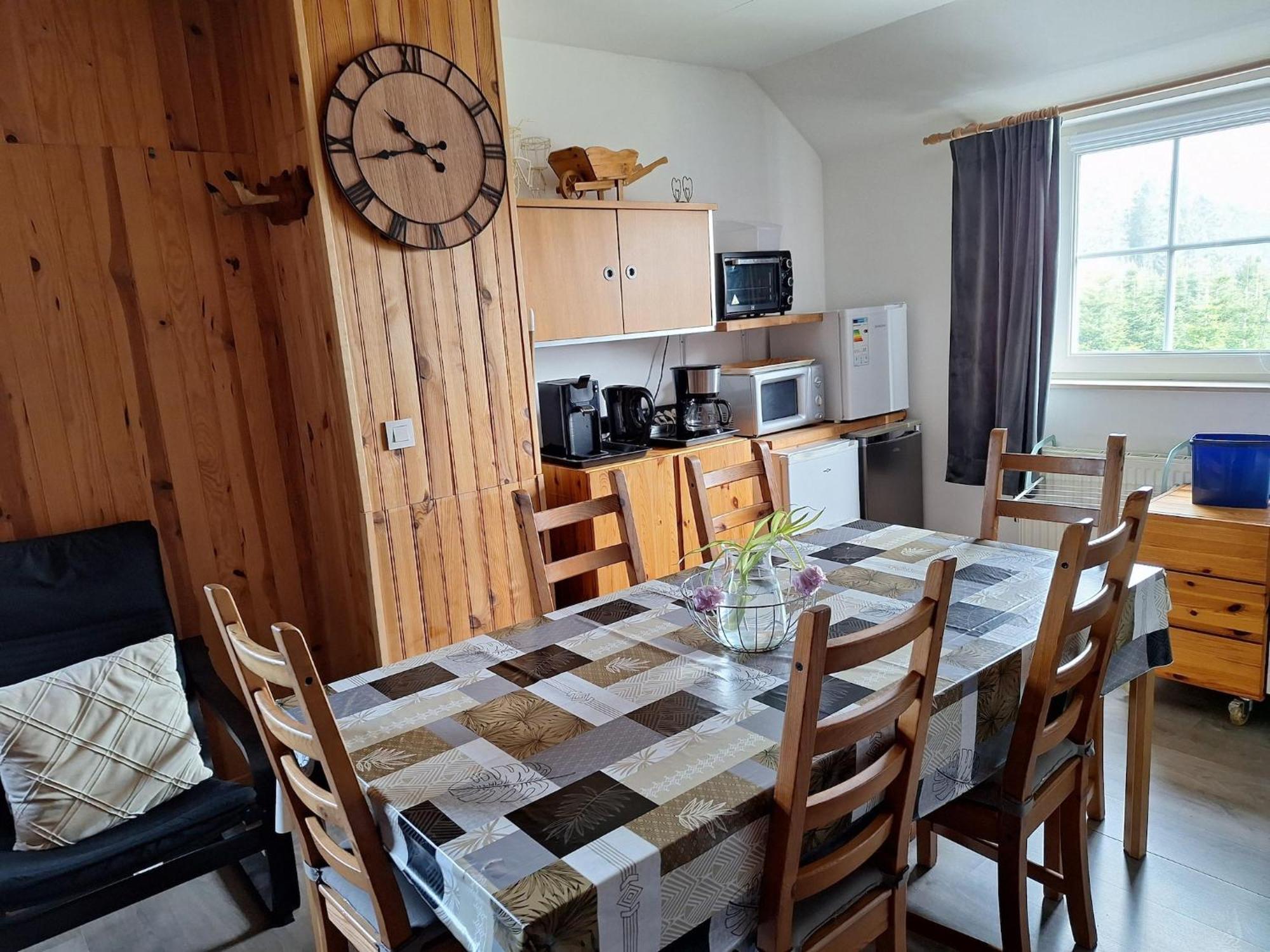 Cozy Apartment In Paliseul With Garden Carlsbourg ภายนอก รูปภาพ