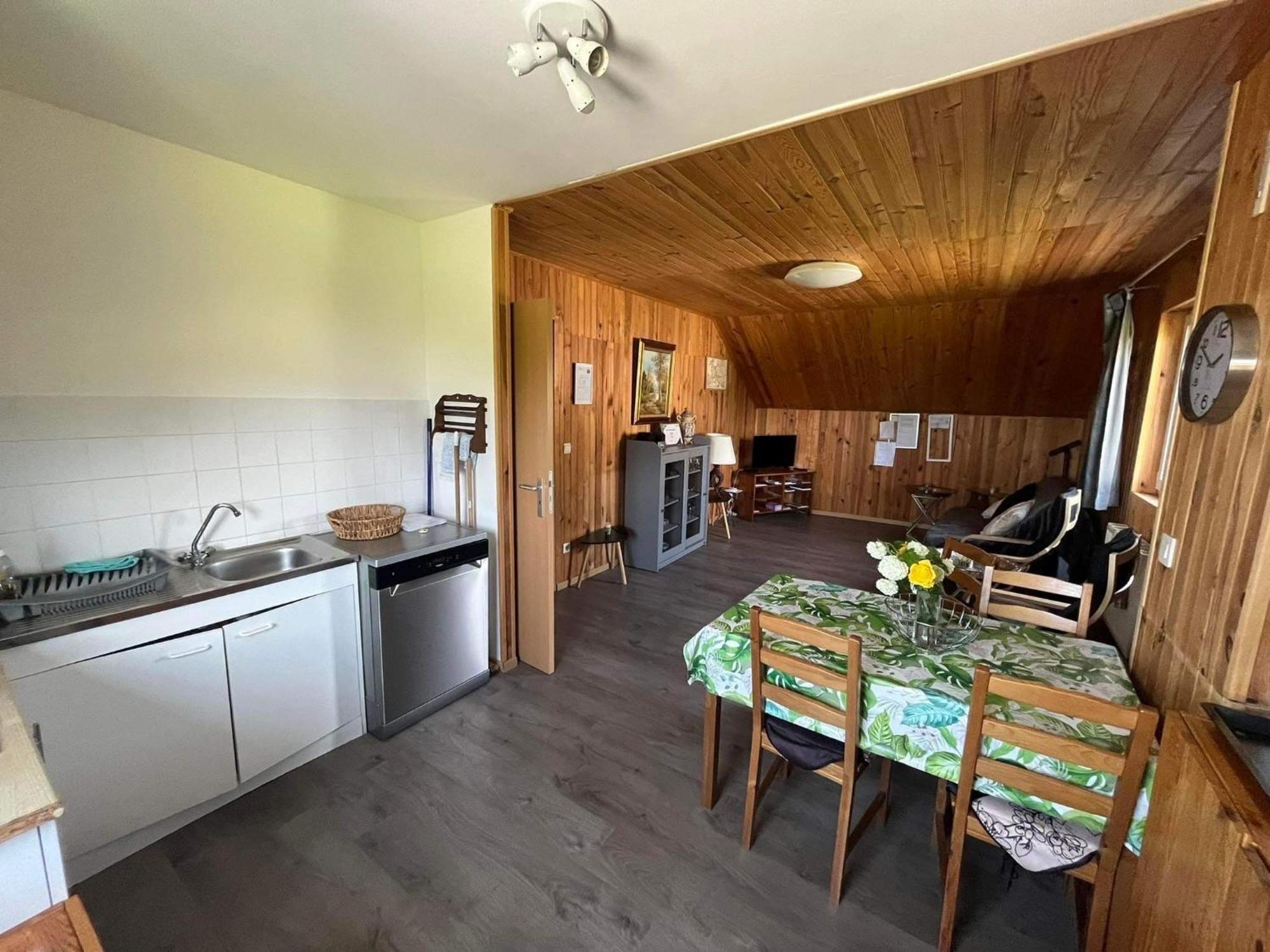 Cozy Apartment In Paliseul With Garden Carlsbourg ภายนอก รูปภาพ